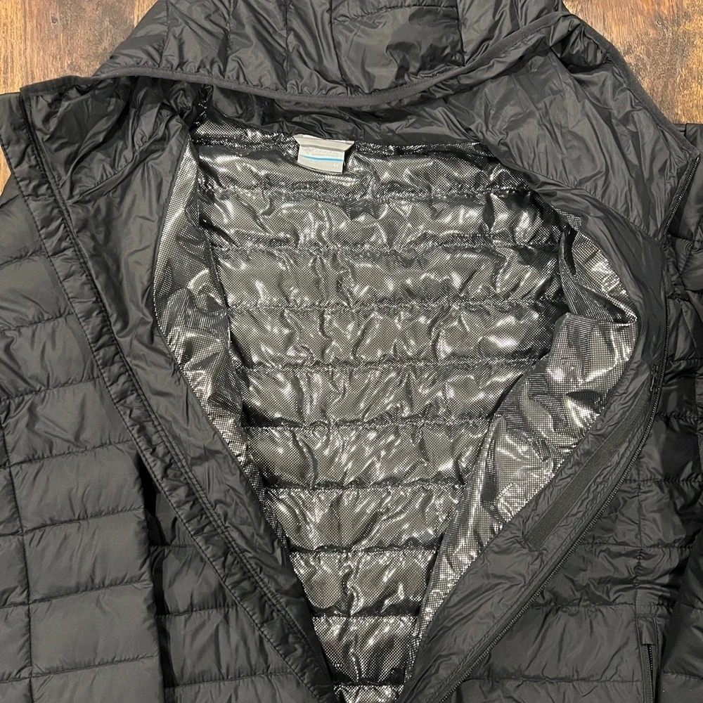 Columbia Men's Dark Puffer Jacket - Picture 3 of 5